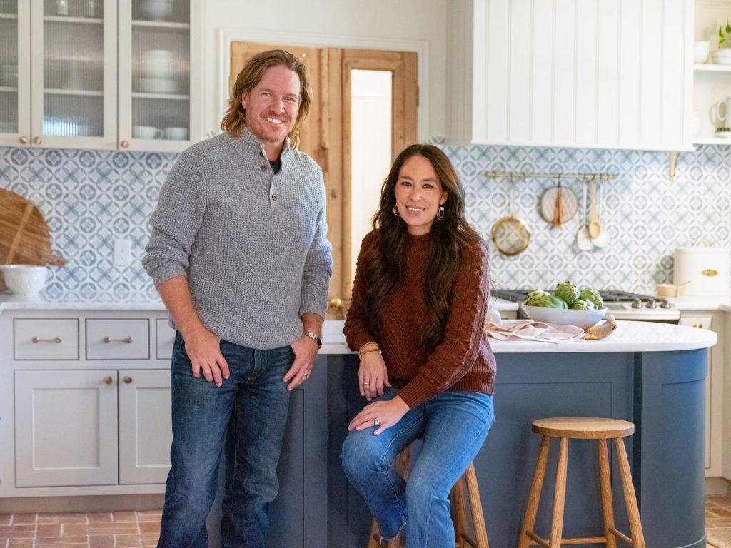 Magnolia Network Fixer Upper Chip and Joanna Gaines